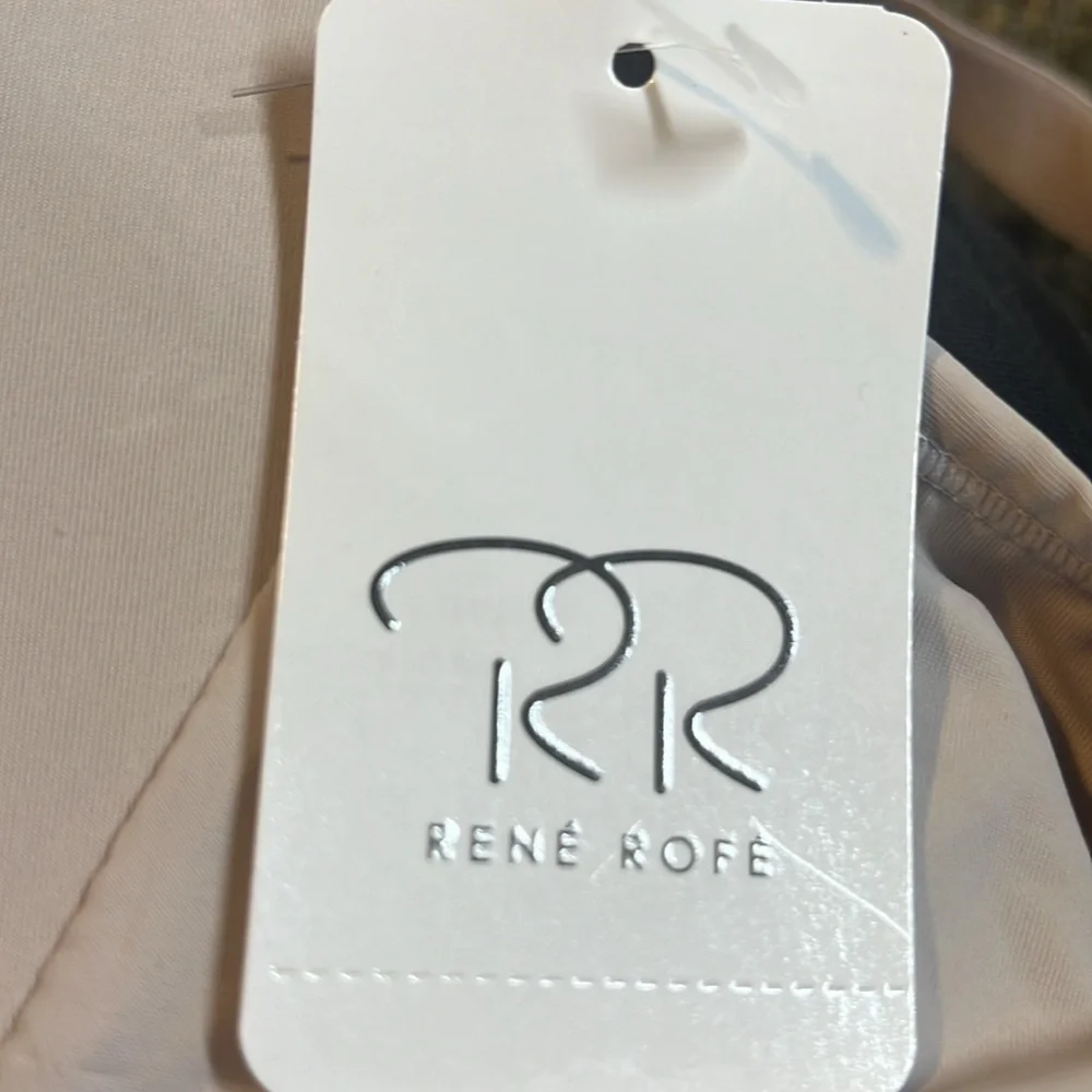 RENE’ ROFE’ soft comfort wire free bra Nude color. Adjustable straps 10% spandex - Picture 7 of 7
